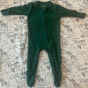 0-3 months Kyte baby onesie